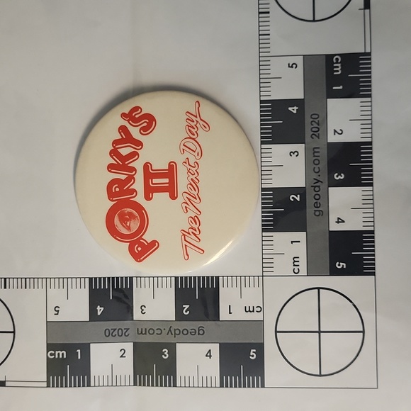 Lot of 1980s Movie Buttons - Picture 2 of 10